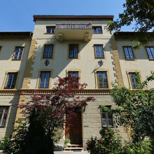 Priesterhaus des Klosters zur Ewigen Anbetung, Innsbruck