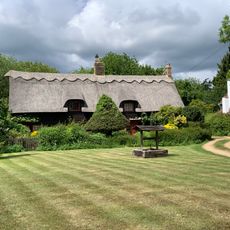 Forge Cottage  Ivy Cottage