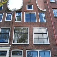 Huis met klokgevel