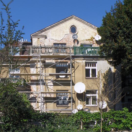 Estońska Street 1 in Warsaw