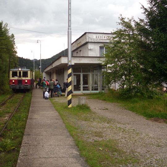Dedinky railway station