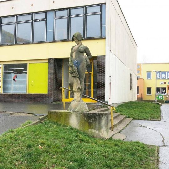 Socha Léto v Litoměřické ulici v Bílině