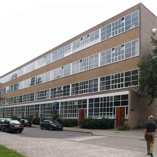 Zomerdijkstraat studio housing