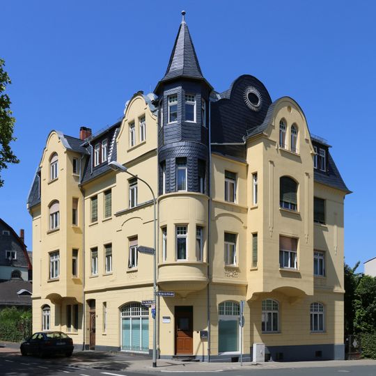 Ste.-Foy-Straße 12