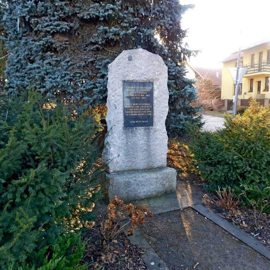 Pomník padlým ve Svojeticích