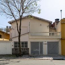 Imóvel à Rua Dona Inácia Uchoa, nº 235