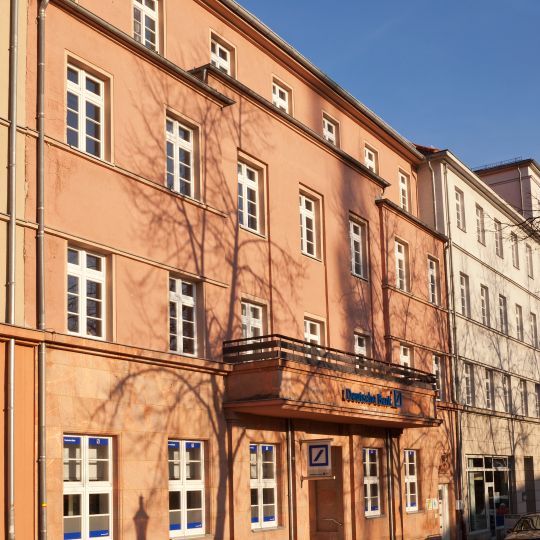 Wohnhaus Platz der Oktoberopfer 5