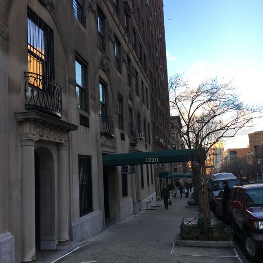 1220 Park Avenue