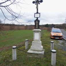 Pamětní kříž v Pacově u Říčan