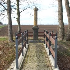 Pomník z bitvy 1759 v sedmileté válce, západně od Toužetína