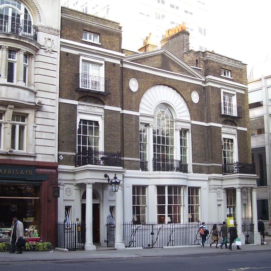 28 St James's Street