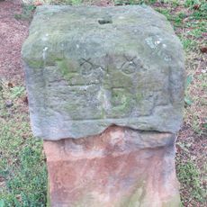 Kříž poblíž kostela v Soběsukách