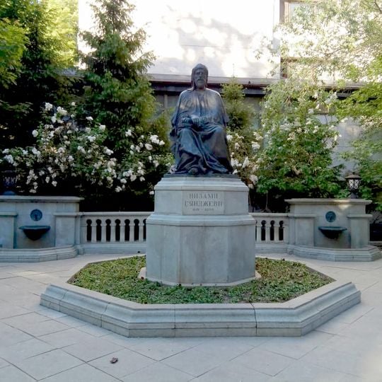 Statue of Nizami Ganjavi