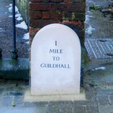 Milestone, Carisbrooke, High Street