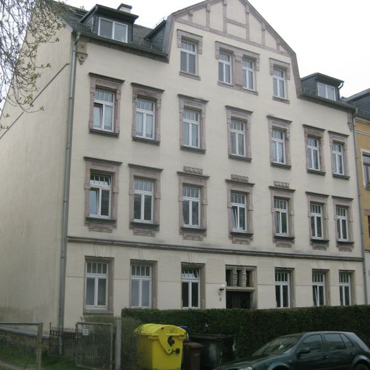 Mietshaus in halboffener Bebauung mit Vorgarten Rudolf-Liebold-Straße 3