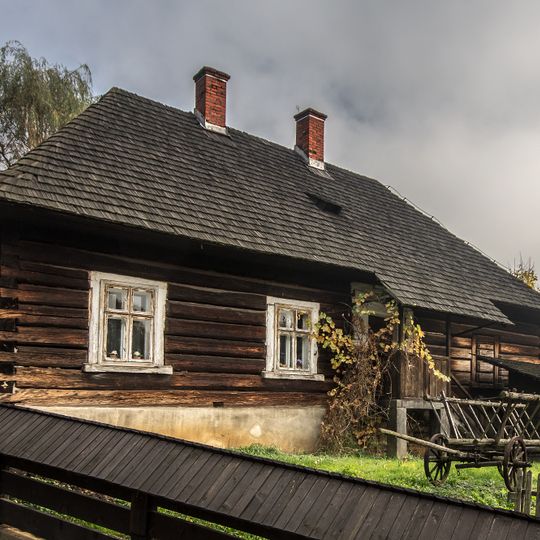 Dawna szkoła parafialna, obecnie izba muzealna w Starej Wsi