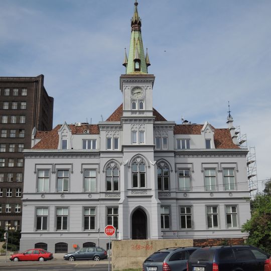 Stará správní budova Spolchemie