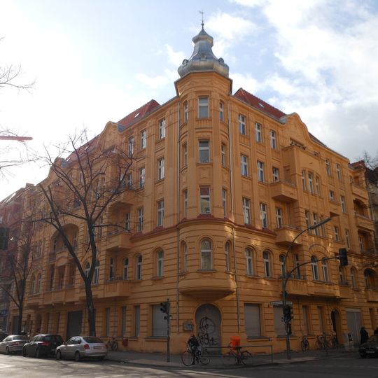 Weserstraße 58, Wildenbruchstraße 87