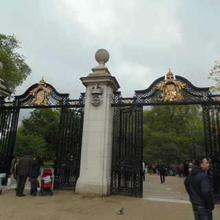 Marlborough Gate, St James's Park