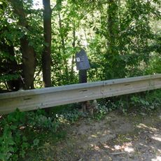 Pomníček pátera Jeronýma Filipa Hofmanna u mostu přes Brtnici