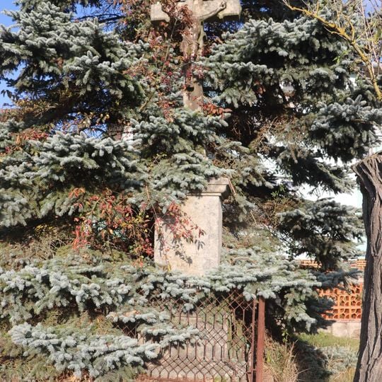 Kříž na severním okraji Biskupic