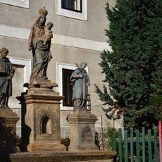 Soubor soch Panny Marie, svatého Štěpána a svatého Vavřince