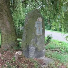 Pomník doktora Josefa Prokopa ve Sněžnické ulici v Jílovém