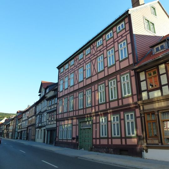 Nöschenröder Straße 1-22, 25-39, 41-43, 49-83