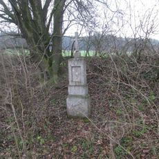 Kříž jižně od Křenov u dráhy