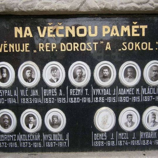 Pomník padlým v Pivíně