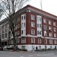 Campbell Court Hotel