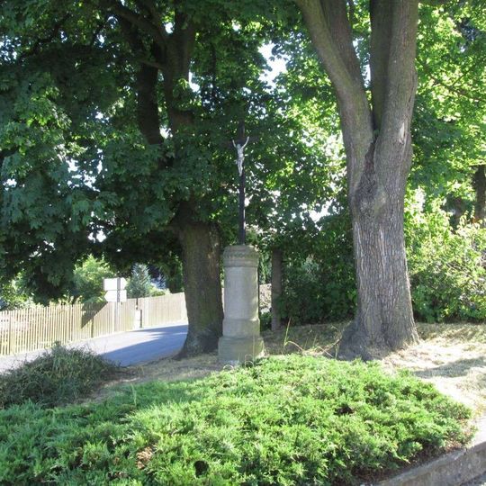 Kříž ve Zbirohu u Muchovy ulice