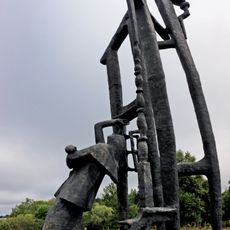 Обелиск в память советских граждан, расстрелянных и сожженных немецко-фашисткими захватчиками 9 января 1942 г. (Ксты)