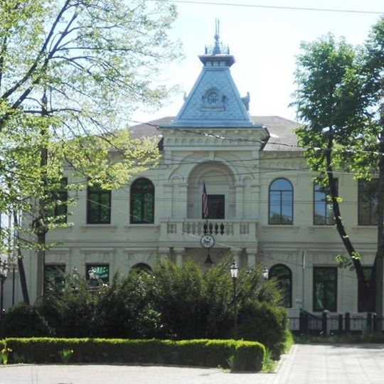 Urban villa, Alexei Mateevici, 103