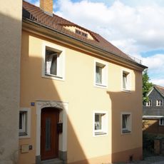 Wohnhaus in halboffener Bebauung; Elstraer Straße 23