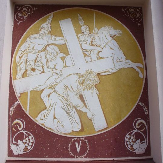 Kaplička V. zastavení křížové cesty u kostela v Mařenicích