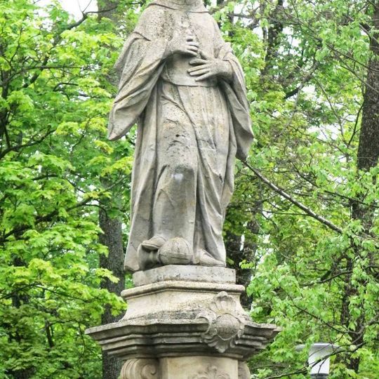 Socha svatého Bernarda na barokním mostě poblíž zámku Žďár