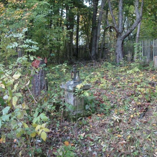 Kříž u zaniklého Račína