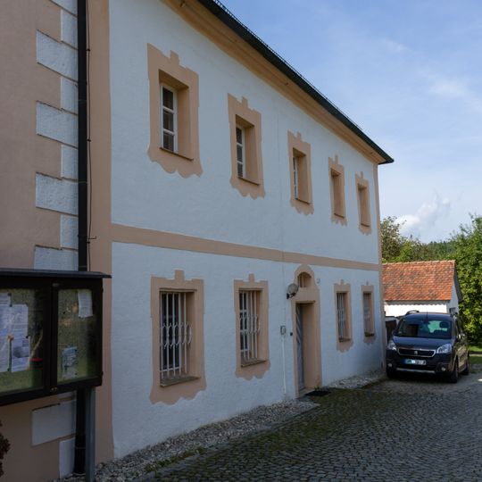 Pfarrhaus Heldmannsberg 14