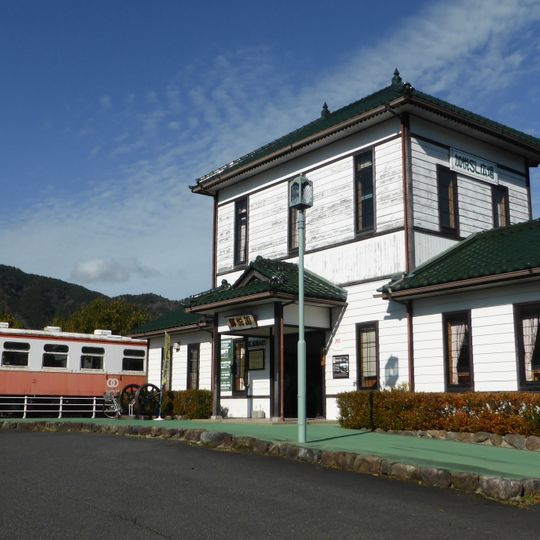 Kaya Steam Locomotive Square