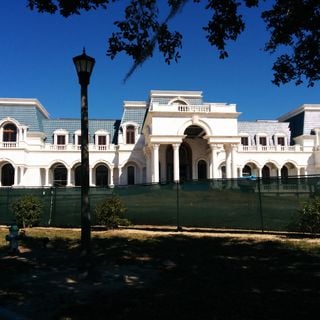 Versailles house