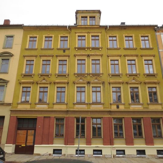 Mietshaus in geschlossener Bebauung Bergstraße 66