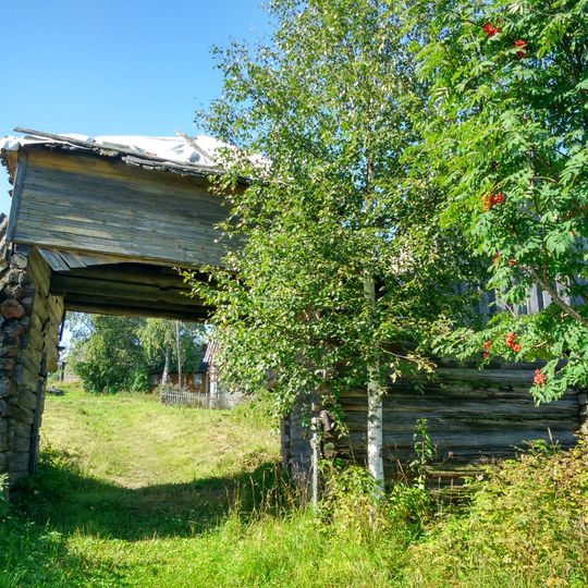 Ворота ограды колодозерского погоста