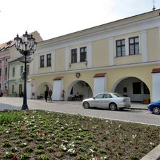 Velké náměstí 33