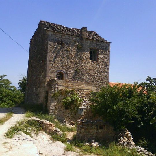 Tour résidence Lalić