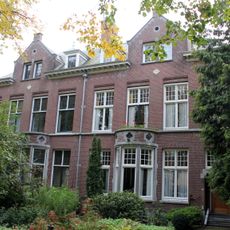 Dubbel woonhuis met Um 1800-elementen