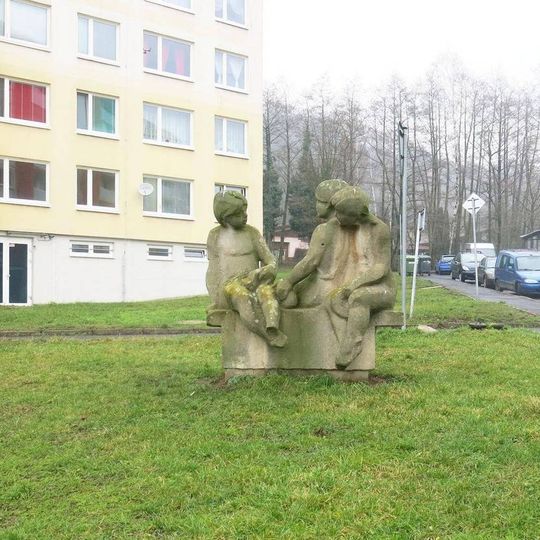 Sousoší Přátelství v ulici Dukelských hrdinů v Maršově