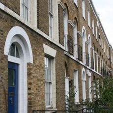 415-437, Mile End Road E1