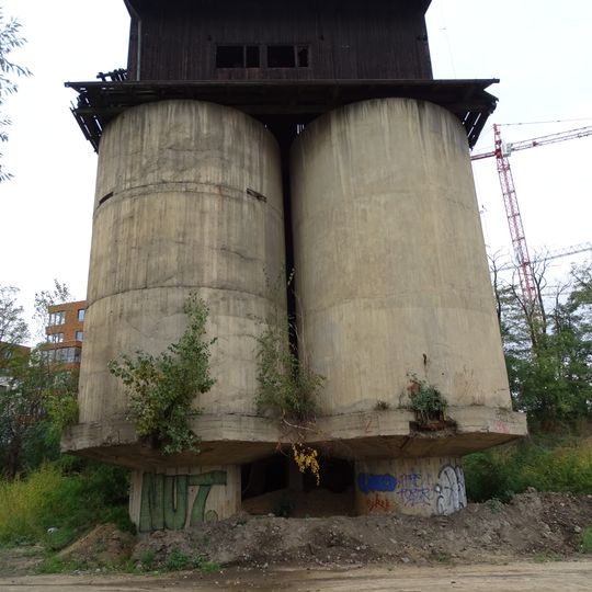 Silo u Vltavy v Praze-Holešovicích