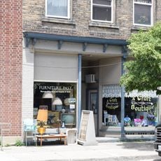 Mechanics Block (130 King Street West)